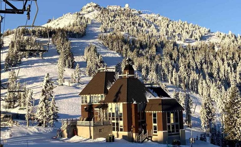 A sunny and snowy morning at Mt. Ashland Ski Area. Mt. Ashland Ski Area photo