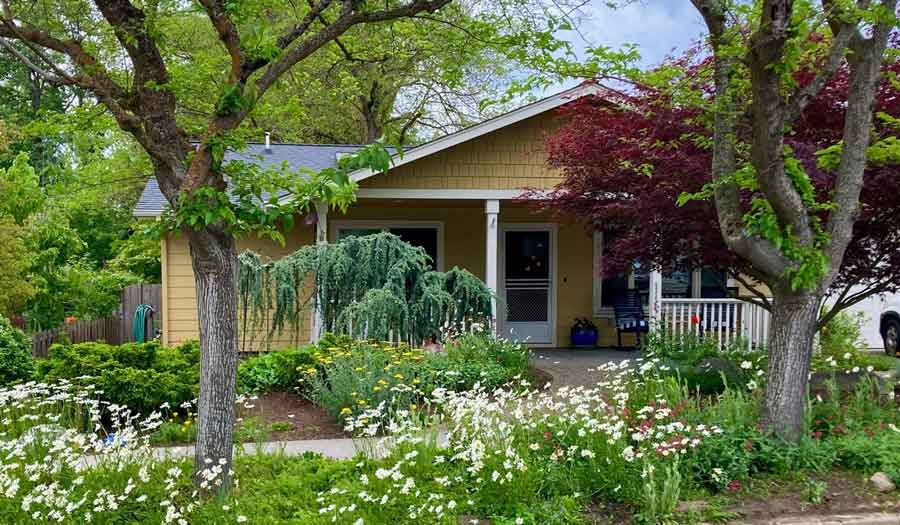 Ashland Garden Club Garden of the Month for April