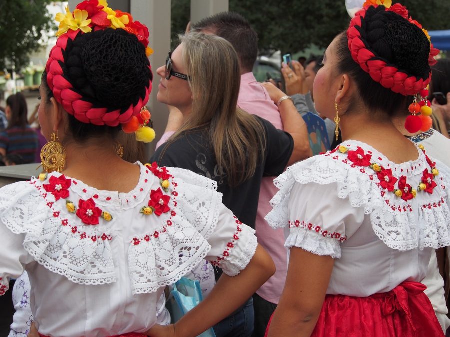 folk-dancing-1850511_1280