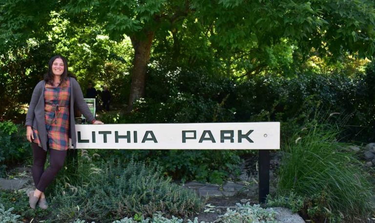 Leslie Eldridge at the entrance to Lithia Park. Ashland.news photo by Morgan Rothborne