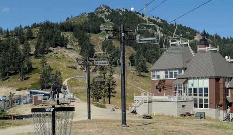 The lodge at Mt. Ashland Ski Area in August 2023. The disc golf course has since been relocated to accommodate ski lift changes. Denise Baratta photo for Rogue Valley Times