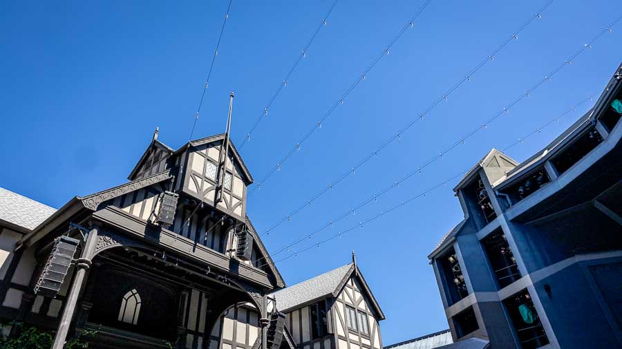 The Elizabethan Theatre is OSF’s largest theater with seating for about 1,200. This year “Much Ado About Nothing” and the west coast premier of “Jane Eyre” are being staged there. Ashland.news photo by Bob Palermini