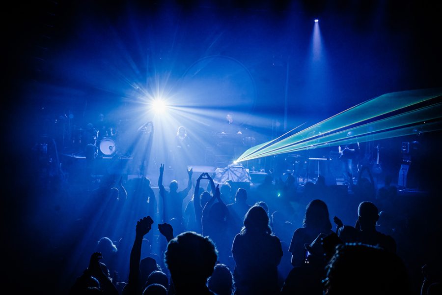 Pigs on the Wing: Echoes of Pink Floyd tour