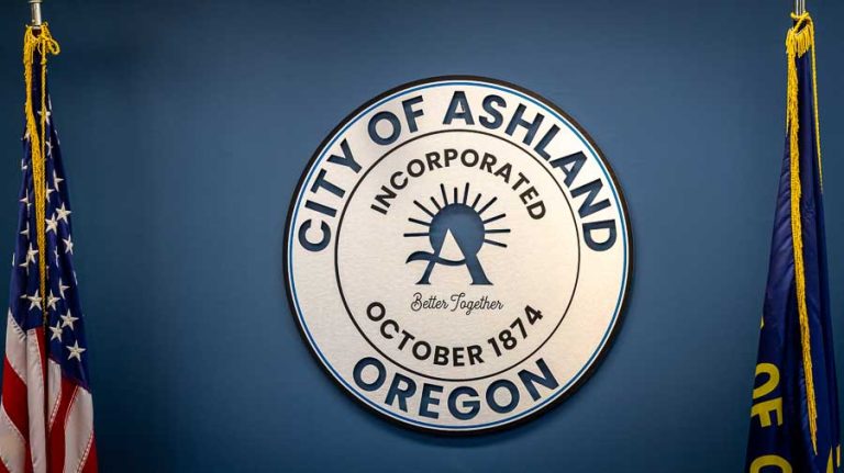 The seal on the wall of the Ashland City Council chamber in July 2025. Ashland.news photo by Bob Palermini
