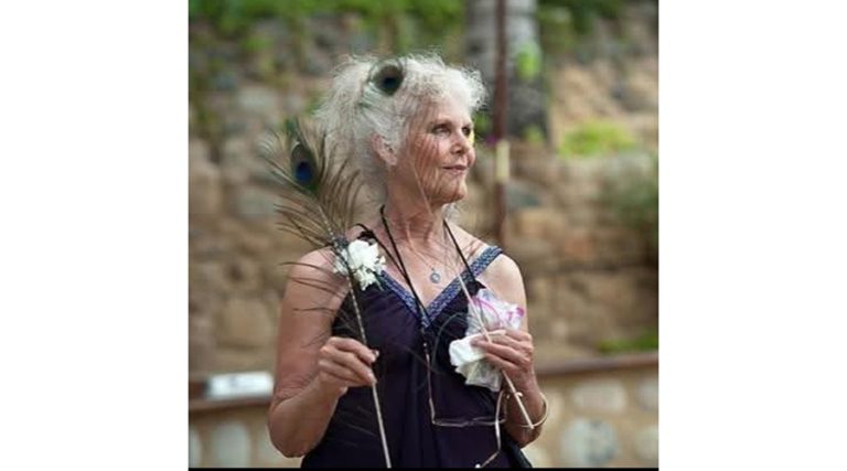 Stephanie Clark arrived in Ashland in 1995. She was an innkeeper who ran ran many of Ashland’s beloved inns, including Royal Carter House, the Chanticleer and the McCall House.
